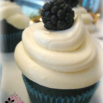 Enticing Cakes - Bakeries Near Me - Peterborough, Ontario