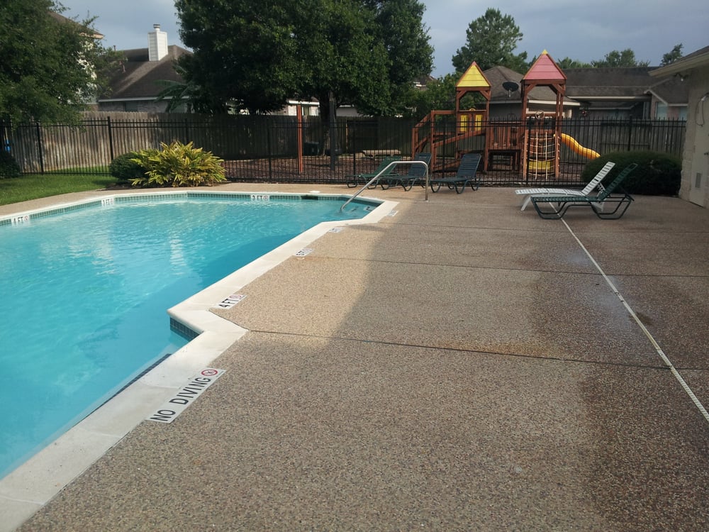 KIRBY BEND RECREATION CENTER Updated October 2024 1622 Bay Berry Ln