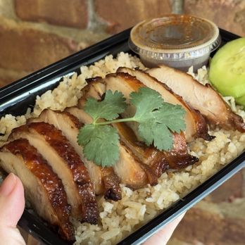 Gai Kitchen - Thai style roasted chicken rice (L) - Thai Near Me - New York, New York