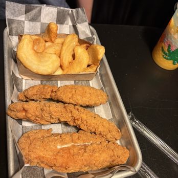Central Station Bar & Grill - Kids chicken - American Near Me - Turlock, California