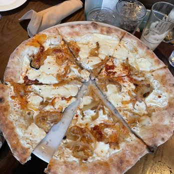 900 Degrees - Honey Pie Pizza - Pizza Near Me - Towaco, New Jersey