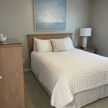 Pristine Clean - Bedroom Cleaning and Bed-making Short Term Rental Services - Home Cleaning Near Me