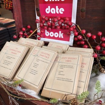 Barnes & Noble - Blind date with a book - Bookstores Near Me - New York, New York
