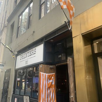 Printers Alley - Entrance - Sports Bars Near Me - New York, New York Printers Alley - Entrance - Sports Bars Near Me - New York, New York