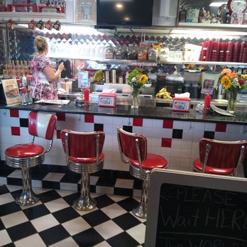 Donna's Diner - As you walk in... traditional diner - Burgers Near Me - Sharon, Pennsylvania Donna's Diner - As you walk in... traditional diner - Burgers Near Me - Sharon, Pennsylvania