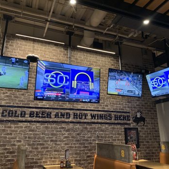 Buffalo Wild Wings - Seating area - Sports Bars Near Me - Ewa Beach, Hawaii Buffalo Wild Wings - Seating area - Sports Bars Near Me - Ewa Beach, Hawaii