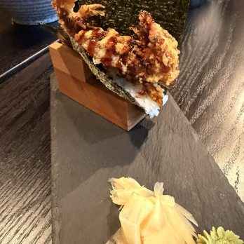 Sumen - Spider handroll - Sushi Bars Near Me - Arlington, Massachusetts