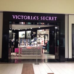 Victoria's Secret & PINK - Entrance