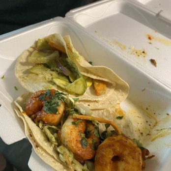 El Mero Taco - Smoked Habanero Shrimp Taco Veggies with Green Mole Taco - Mexican Near Me - Memphis, Tennessee El Mero Taco - Smoked Habanero Shrimp Taco Veggies with Green Mole Taco - Mexican Near Me - Memphis, Tennessee