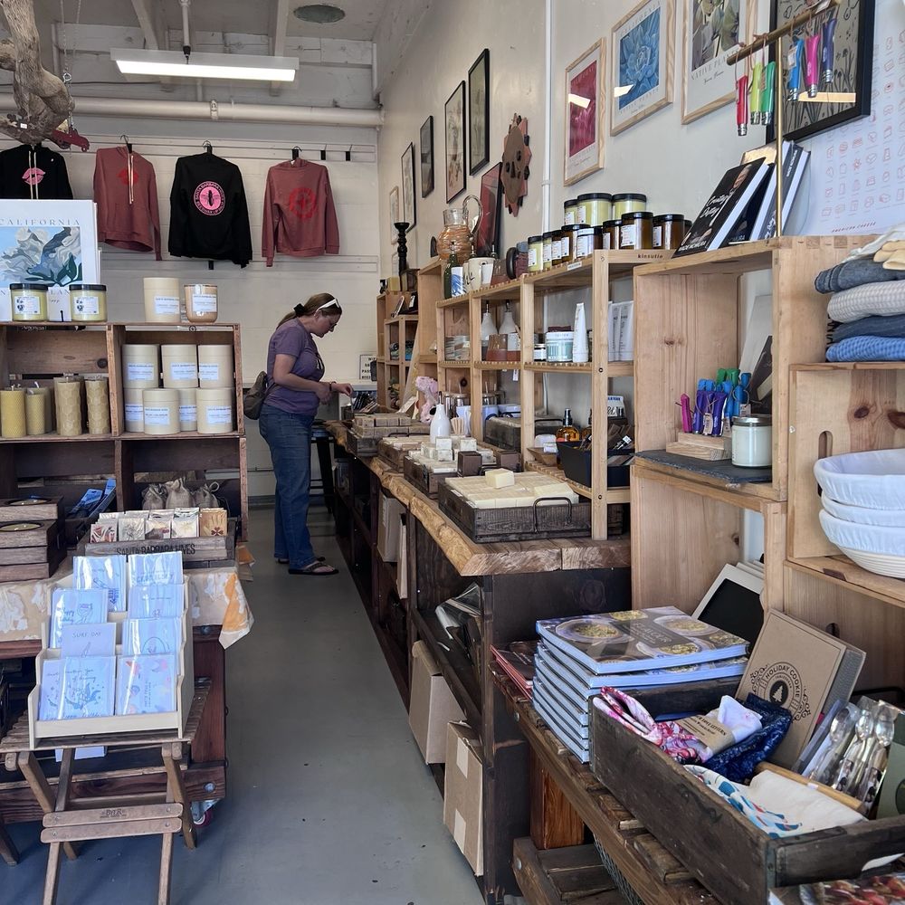 Santa Barbara Hives - Nice little store. - Honey Near Me - Carpinteria, California Santa Barbara Hives - Nice little store. - Honey Near Me - Carpinteria, California