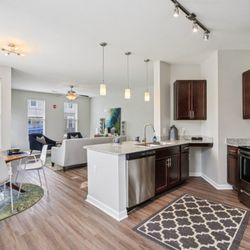 Alinium at Zionsville Apartments