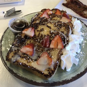 Joanie's Murfreesboro - Cinnamon Roll French Toast - New American Near Me - Murfreesboro, Tennessee