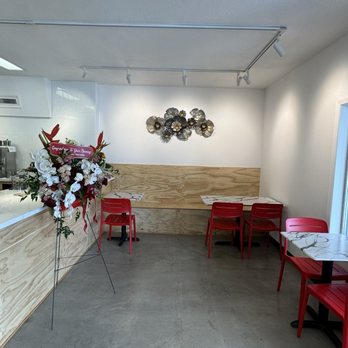 Two Roosters - Super cool and clean interior - Coffee & Tea Near Me - Portland, Oregon