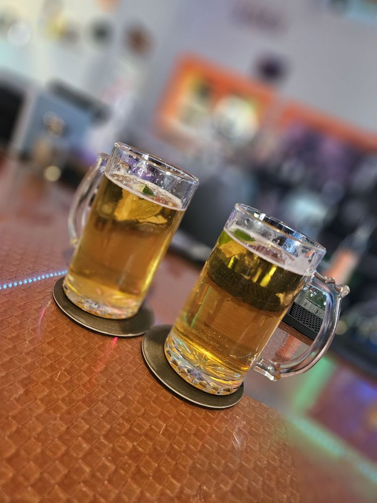 BIRRIA'S MEXICAN FOOD & BAR