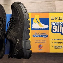 SKECHERS Warehouse Outlet