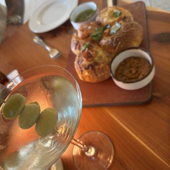 Ravello - Tomatoe e mozzarella foccacia and dirty martini - Italian Near Me - Orlando, Florida