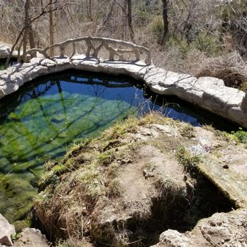 Carlito Springs - Hiking Near Me - Cedar Crest, New Mexico