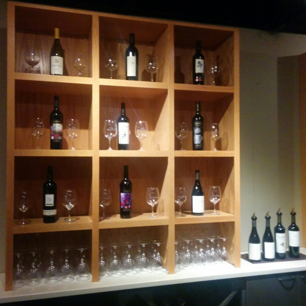 Customized Tours - Tasting room Chateau Ste Michelle - Tours Near Me - Des Moines, Washington Customized Tours - Tasting room Chateau Ste Michelle - Tours Near Me - Des Moines, Washington