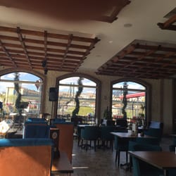 Mercedes Cafe - İç mekan