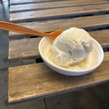 The Revolution Ice Cream Co. - Banana Pudding - Ice Cream & Frozen Yogurt Near Me - Brandon, Florida
