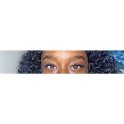 As I Am Lash Lounge - Volume lashes tech: Asia !