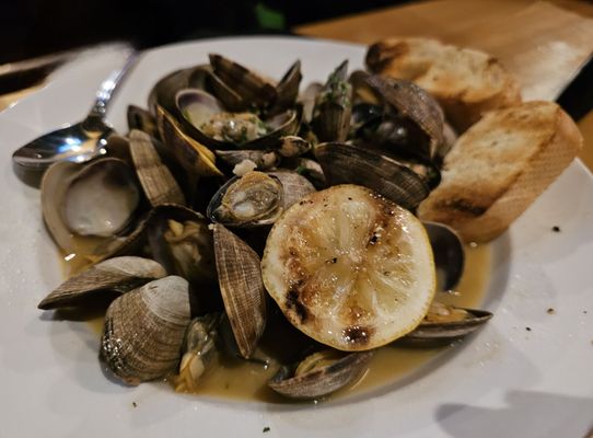 Golden Valley Brewery and Restaurant -Beaverton by null