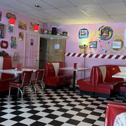 Pop's Malt Shoppe - Inside malt shop