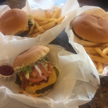 Magee's Patio Cafe - Quick lunch! - Burgers Near Me - Natchitoches, Louisiana