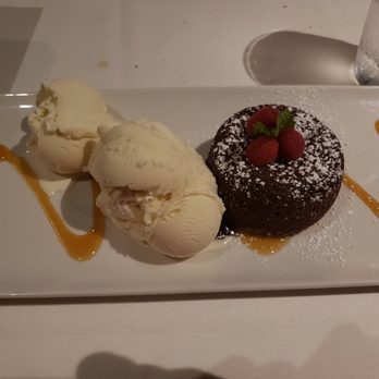 Morton's The Steakhouse - Legendary Hot Chocolate Cake - Steakhouses Near Me - Honolulu, Hawaii