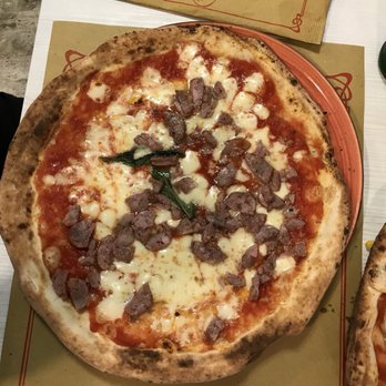 Trianon - Pizza with sausage - Pizza Near Me - Sorrento, NA