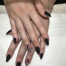 TL Nails & Spa