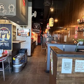 Tomi Ramen - Dining and seating area - Ramen Near Me - Las Vegas, Nevada Tomi Ramen - Dining and seating area - Ramen Near Me - Las Vegas, Nevada