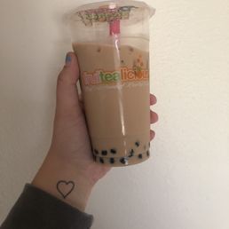 Classic milk tea, regular sweet with boba (large) Classic milk tea, regular sweet with boba (large)