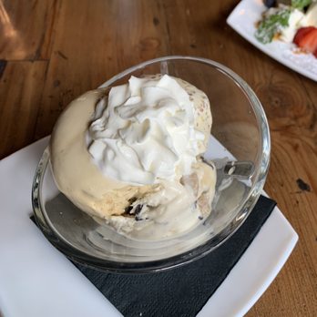 Blackwall Hitch - Ice cream Trio - New American Near Me - Baltimore, Maryland