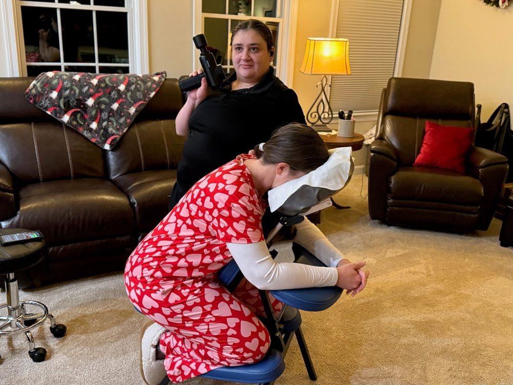 Naps and Wraps Mobile Massage Logo