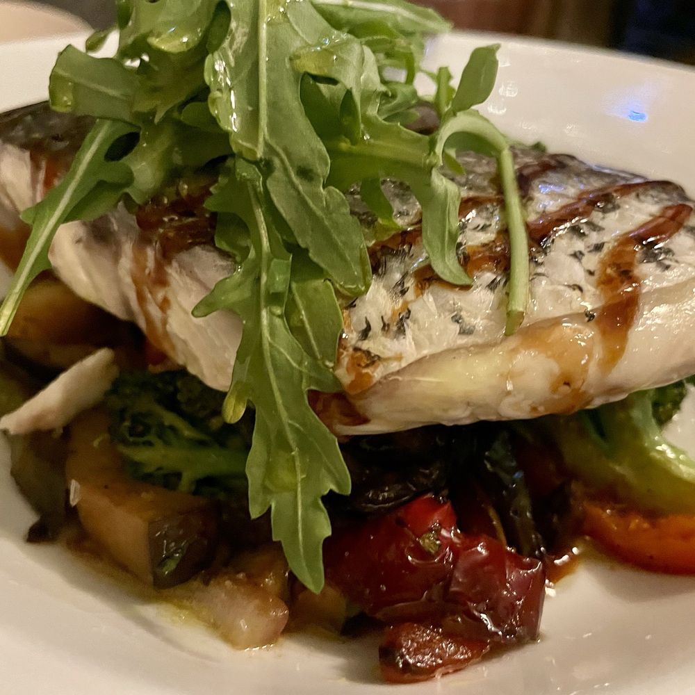 Rincón 33 - Wild Sea Bass with vegetables - Italian Near Me - València, V Rincón 33 - Wild Sea Bass with vegetables - Italian Near Me - València, V