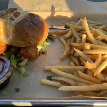 Union 32 Craft House - Fish sandwich - Sports Bars Near Me - Eagan, Minnesota