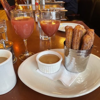 Endolyne Joes - Citrus Burst Mimosas and Churros with Dulce De Leche sauce! - American Near Me - Seattle, Washington Endolyne Joes - Citrus Burst Mimosas and Churros with Dulce De Leche sauce! - American Near Me - Seattle, Washington