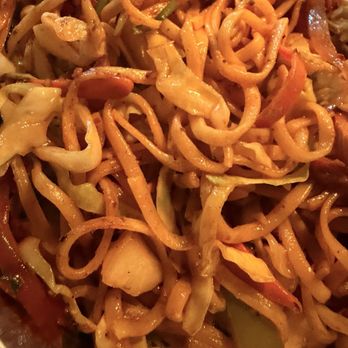 Momo n Curry - Chicken chowmein - Himalayan/Nepalese Near Me - Fremont, California