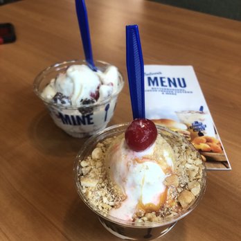 Culver's - Strawberry chocolate custard, and cashew caramel sundae - Ice Cream & Frozen Yogurt Near Me - Kissimmee, Florida