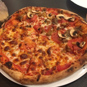1000 Degrees Pizza - North Miami Beach, FL - Pizza Near Me - North Miami Beach, Florida