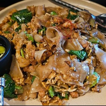 Hanuman Thai Eatery -  Newport - Pad see ew with chicken $17- Pretty good- 4 stars - Thai Near Me - Costa Mesa, California