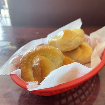 Fratelli's Italian Grille - Garlic rolls - Italian Near Me - Baton Rouge, Louisiana