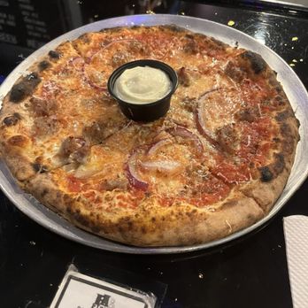 Crazy Gnome Brewery - Pizza from FAB Pizza - Breweries Near Me - Nashville, Tennessee Crazy Gnome Brewery - Pizza from FAB Pizza - Breweries Near Me - Nashville, Tennessee