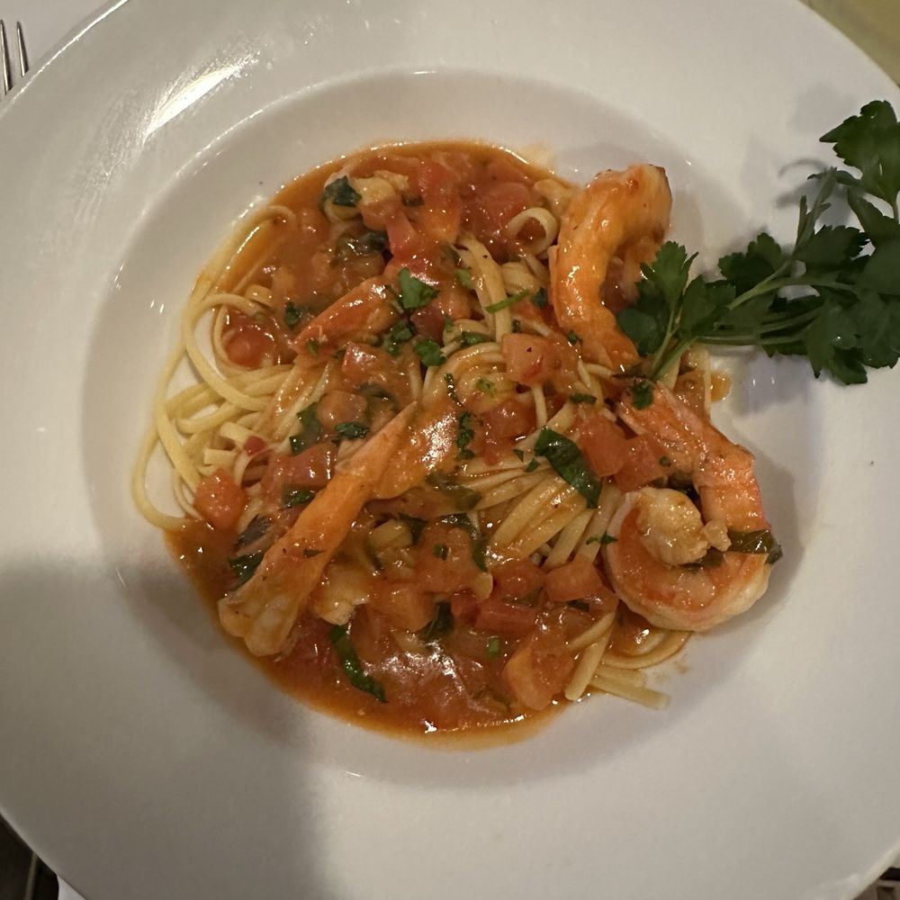 Mangiamo Ristorante - Linguine with prawns - Italian Near Me - Manhattan Beach, California Mangiamo Ristorante - Linguine with prawns - Italian Near Me - Manhattan Beach, California