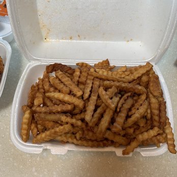 K & W Drive-In - Over cooked expensive fries - Burgers Near Me - Didsbury, Alberta