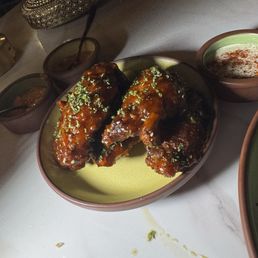 Sticky wings