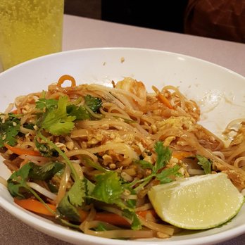 Mandarin Yang - Shrimp Pad Thai - Chinese Near Me - Minnetonka, Minnesota Mandarin Yang - Shrimp Pad Thai - Chinese Near Me - Minnetonka, Minnesota