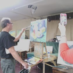 Warehouse 521 - Don Sahli, giving a painting demonstration on still life.