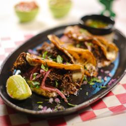 Benito Juarez - Quesitacos de Birria